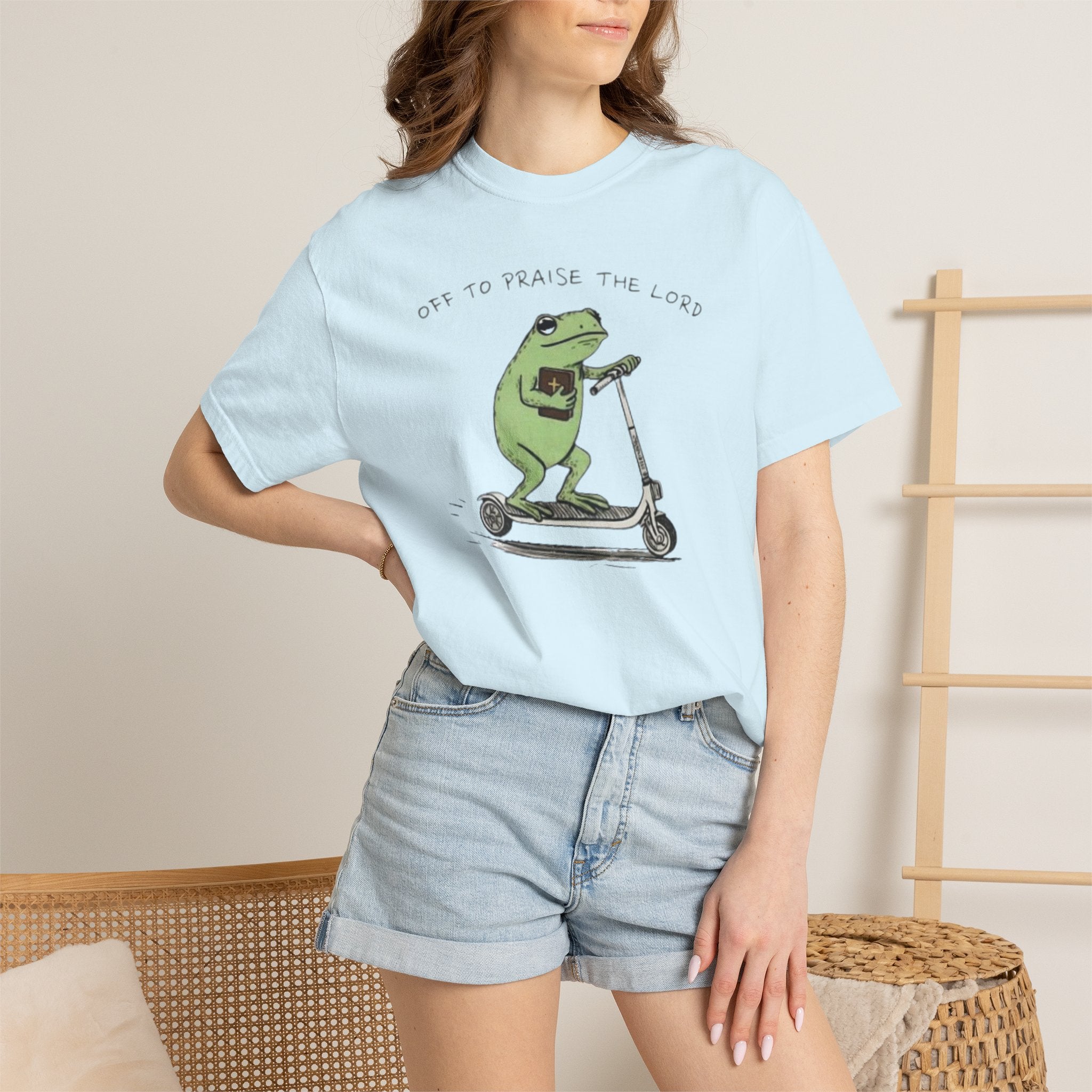 "off to praise the Lord" Frog - Garment-Dyed T-shirt
